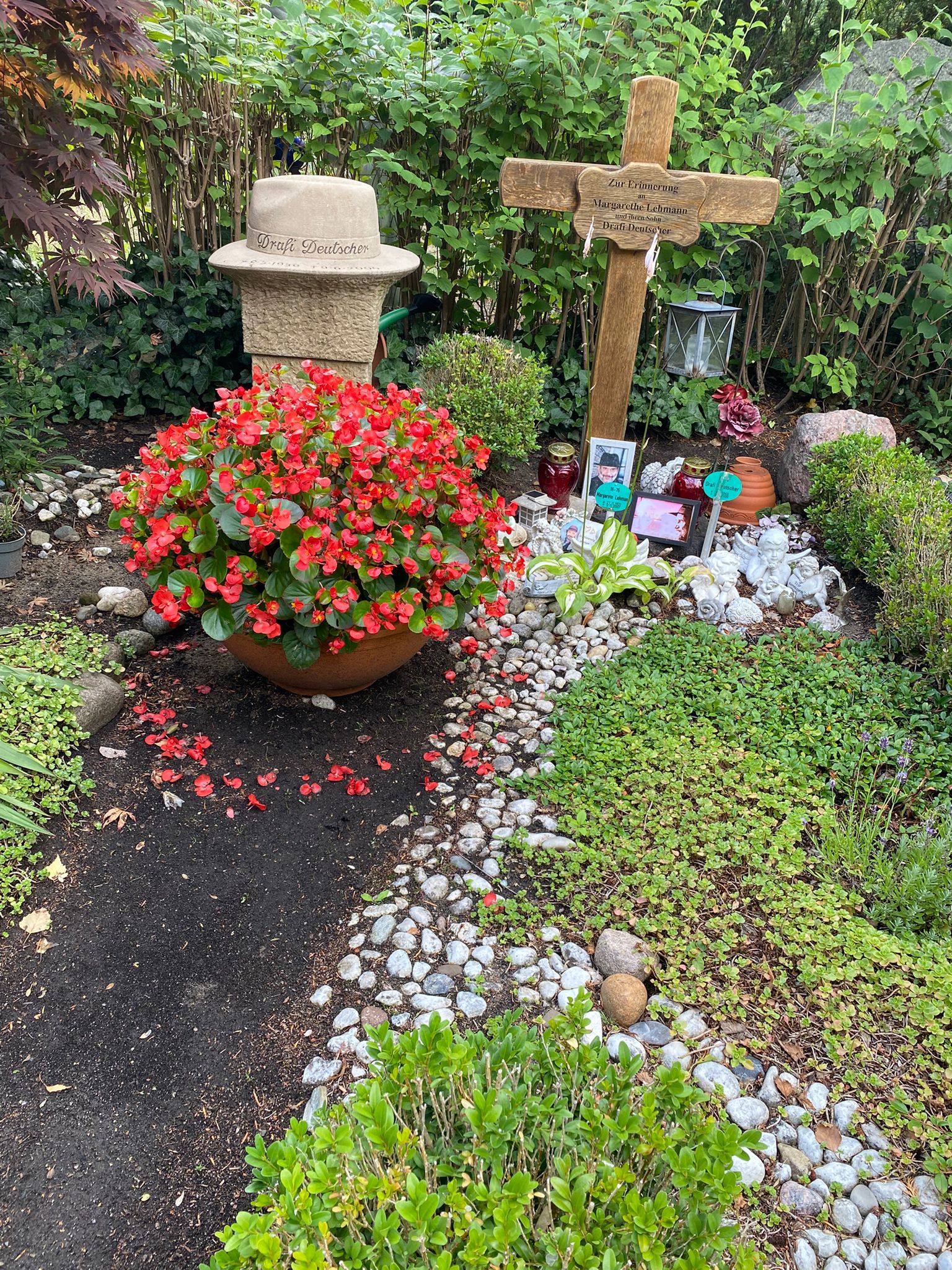 Grabstätte von Drafi Deutscher auf dem Parkfriedhof Lichterfelde