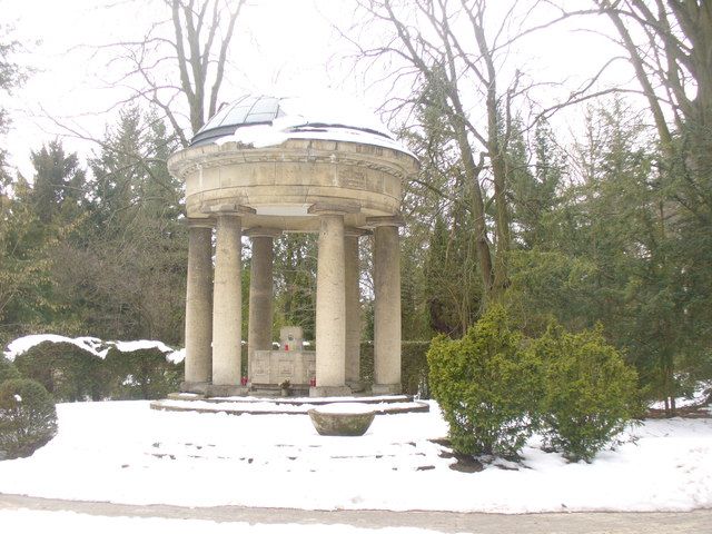 Circular monopteros in the winter landscape of Parkfriedhof Lichterfelde
